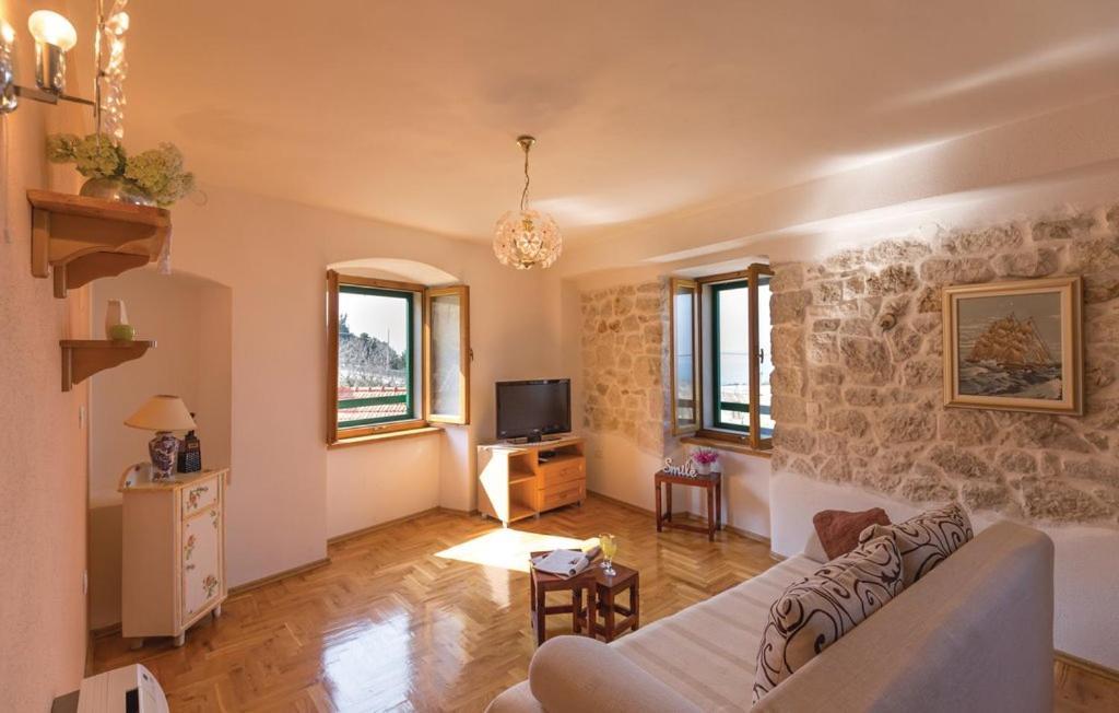 Vacation Apartments Feniks Tučepi Esterno foto