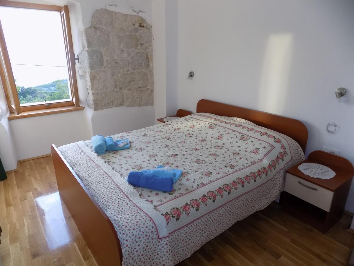 Vacation Apartments Feniks Tučepi Esterno foto